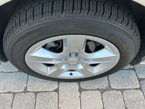 Used 2010 Chevrolet Malibu LS image 23