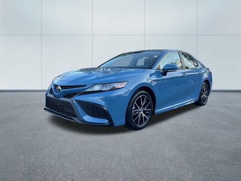 Certified 2024 Toyota Camry SE w/ Convenience Package image 2
