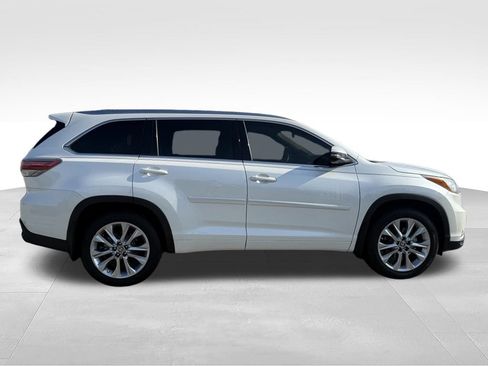 Used 2016 Toyota Highlander Limited FWD image 27
