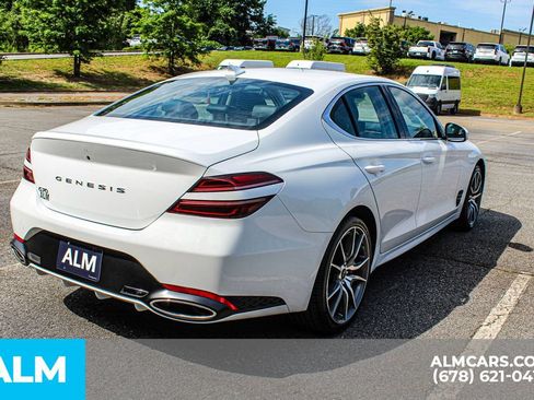 Used 2025 Genesis G70 2.5T RWD image 5