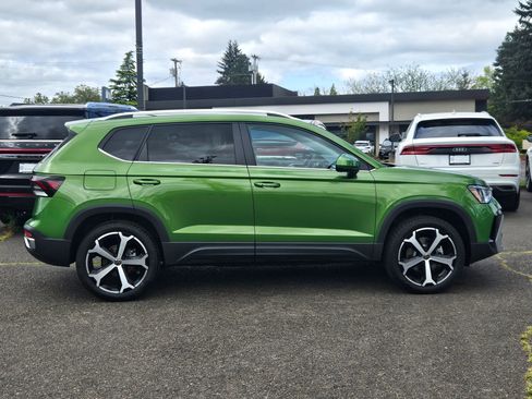 New 2026 Volkswagen Taos SEL AWD/4WD image 6