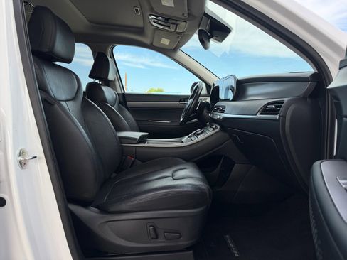 Used 2020 Hyundai Palisade SEL w/ Premium Package FWD image 17