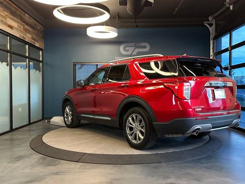 Used 2022 Ford Explorer Limited w/ Equipment Group 301A AWD/4WD image 5