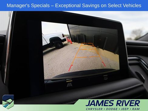 Used 2024 Chevrolet Suburban LT AWD/4WD image 36