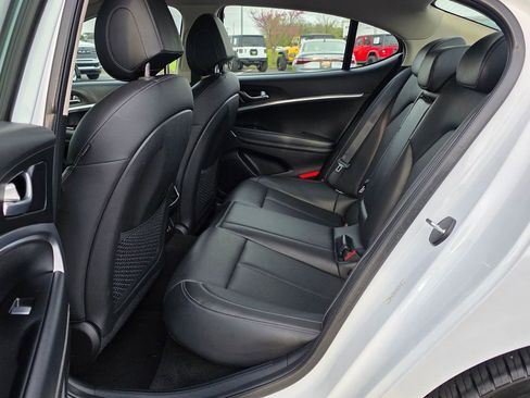 Used 2025 Genesis G70 2.5T AWD/4WD image 36