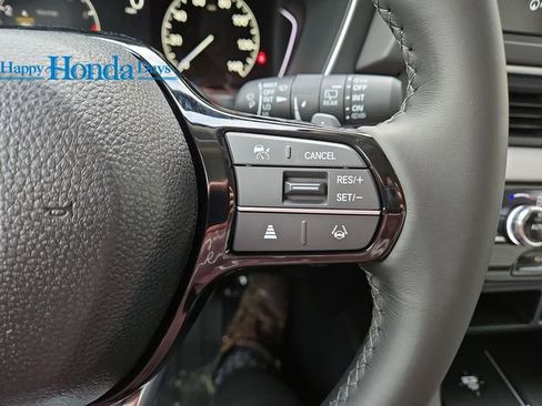 New 2025 Honda Pilot Touring image 26