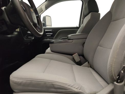 Used 2017 Chevrolet Silverado 1500 W/T RWD image 17