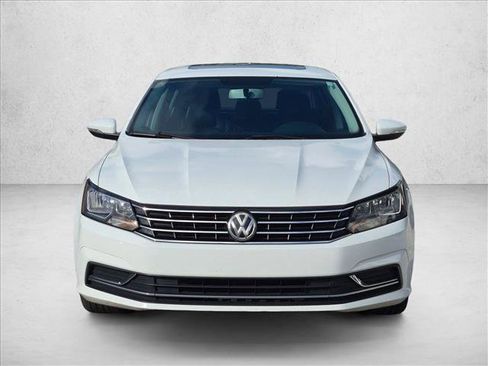 Used 2016 Volkswagen Passat 1.8T SE FWD image 2