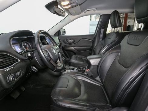 Used 2019 Jeep Cherokee Limited AWD/4WD image 40