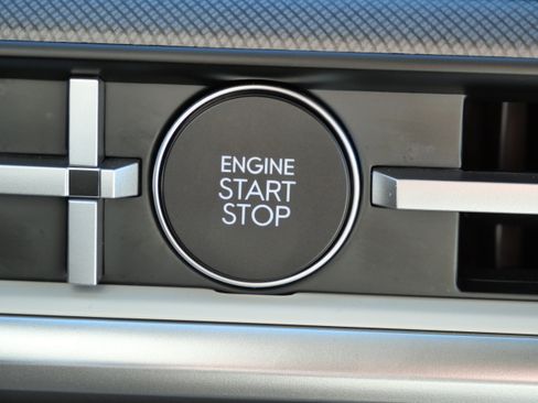 Certified 2025 Hyundai Santa Fe SEL image 30