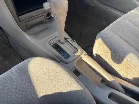 Used 1999 Toyota Corolla CE image 16