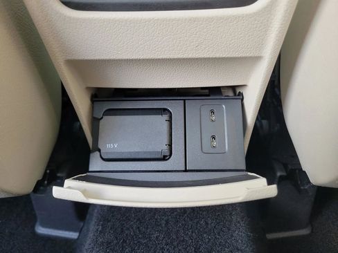 Used 2022 Mercedes-Benz GLB 250 image 18