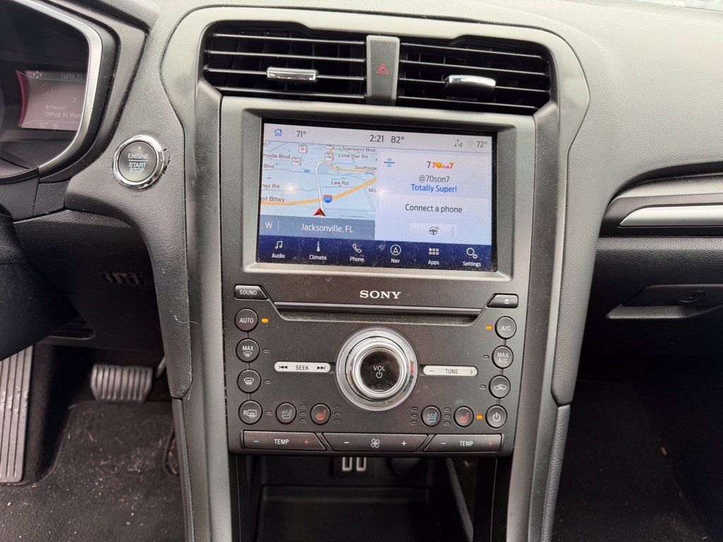 Used 2020 Ford Fusion Titanium AWD/4WD image 26