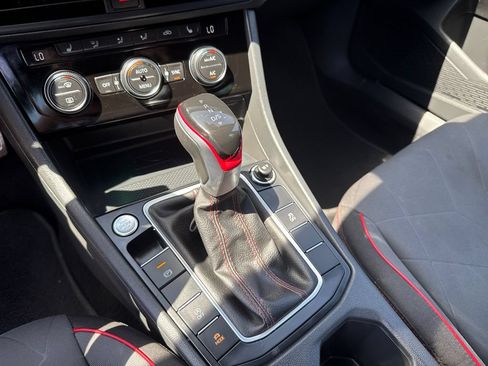 Used 2024 Volkswagen Jetta GLI 40th Anniversary Edition FWD image 19