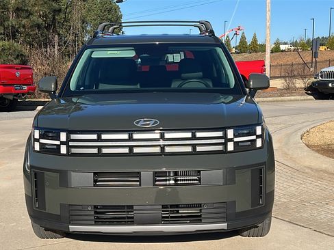 Used 2025 Hyundai Santa Fe SEL image 3