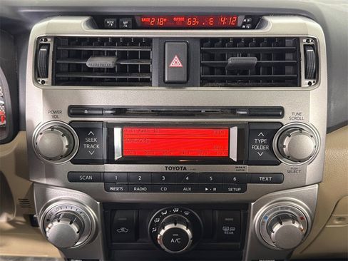 Used 2011 Toyota 4Runner SR5 w/ Convenience Pkg image 29