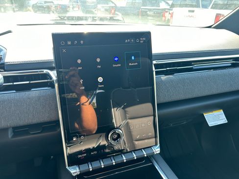 New 2026 GMC Sierra EV Elevation w/ LPO, Elevation Dark Package image 17