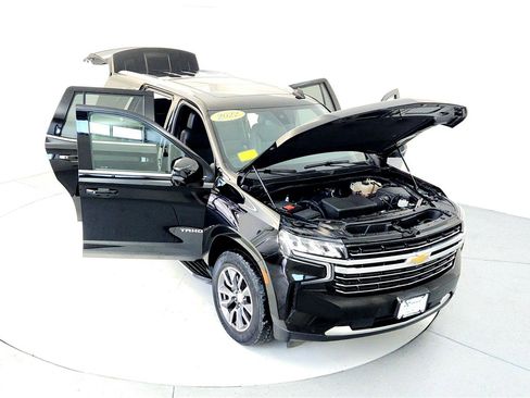Used 2022 Chevrolet Tahoe LT w/ Luxury Package image 21