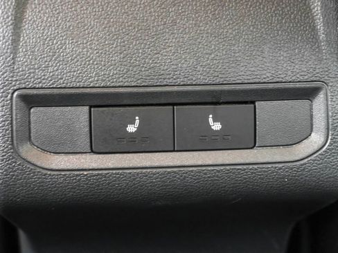 Used 2021 Volkswagen Jetta SE image 37