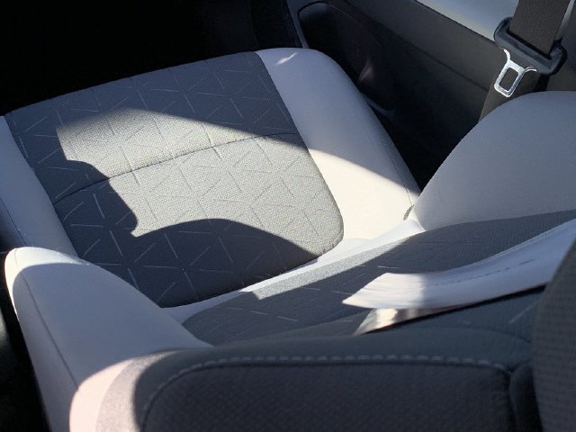 Used 2025 Toyota RAV4 XLE FWD image 33