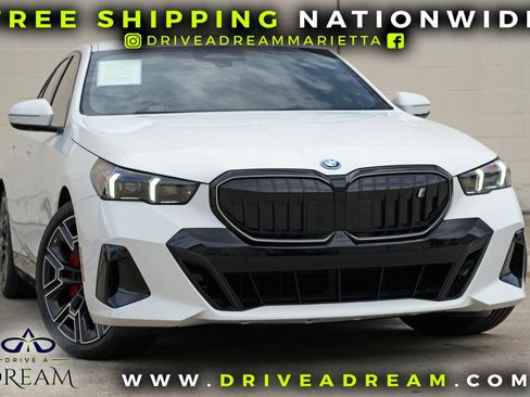 Used 2025 BMW i5 eDrive40i w/ M Sport Package RWD image 2