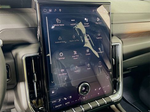 New 2026 GMC Yukon XL Denali w/ Denali Reserve Package image 13