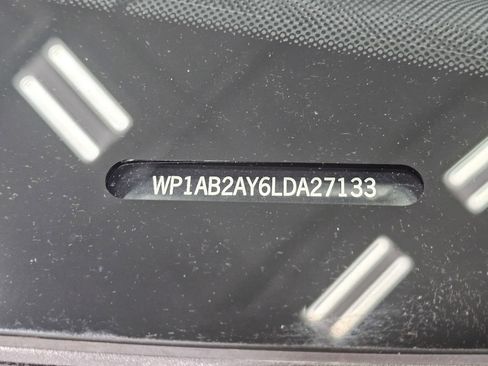 Used 2020 Porsche Cayenne S w/ Premium Package Plus AWD/4WD image 22