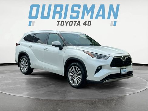 Used 2026 Toyota Highlander Platinum AWD/4WD image 1