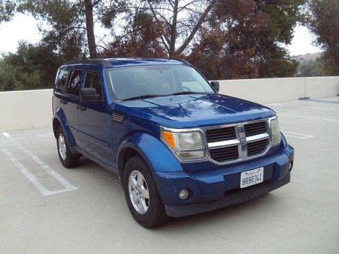 Used 2009 Dodge Nitro SE image 2
