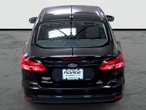 Used 2018 Ford Focus SE FWD image 3