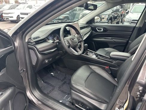 Used 2022 Jeep Compass Trailhawk w/ Trailhawk Convenience Group image 7