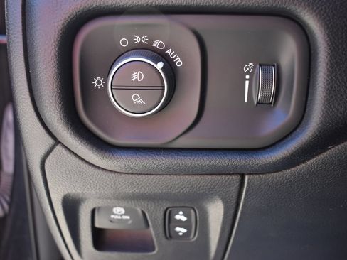 Used 2021 RAM 1500 Big Horn AWD/4WD image 24