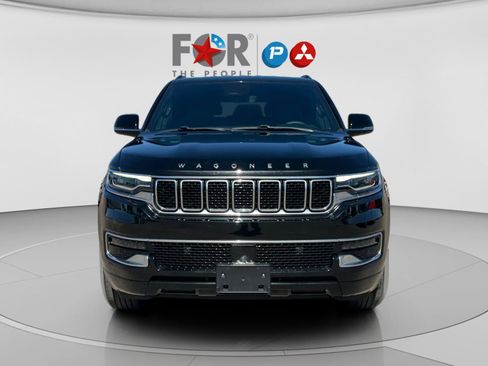 Used 2023 Jeep Wagoneer image 8
