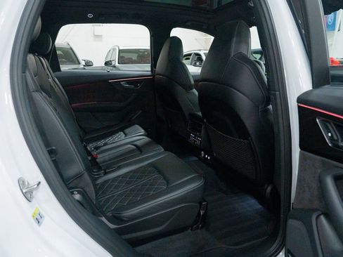 Used 2020 Audi SQ7 Prestige image 31