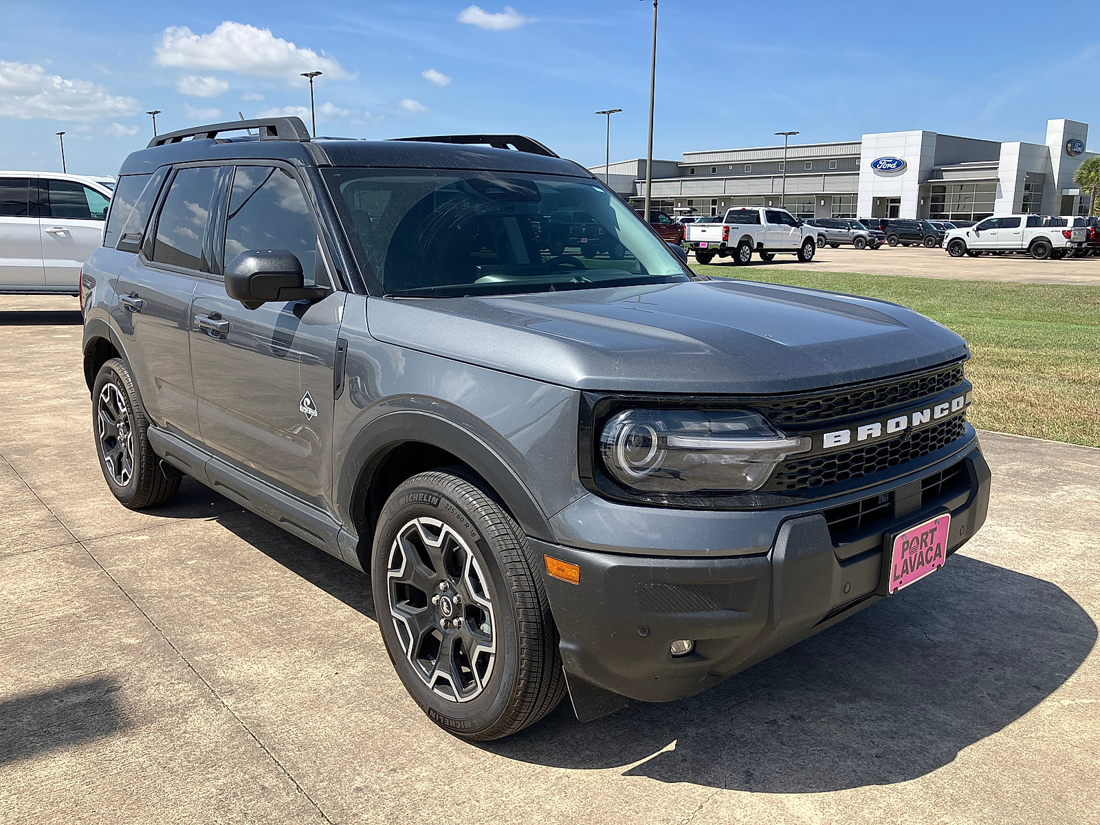 Used 2025 Ford Bronco Sport Outer Banks w/ Outer Banks Tech Package+ AWD/4WD image 9