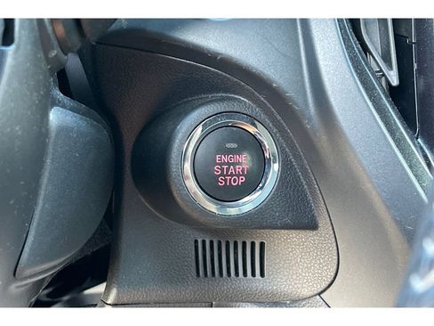 Used 2025 Subaru Forester Premium image 33