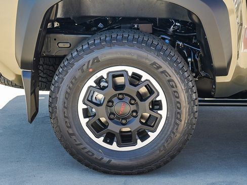 New 2026 Toyota Tacoma TRD Off-Road AWD/4WD image 12