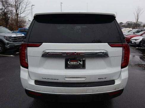 Used 2024 GMC Yukon XL SLT image 4