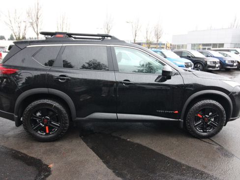 Certified 2025 Nissan Rogue SV AWD/4WD image 2