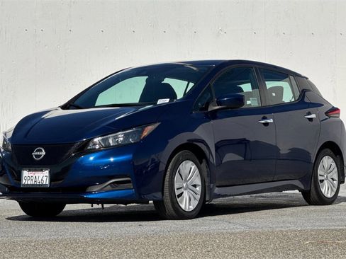 Used 2023 Nissan Leaf S image 8