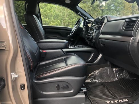 Used 2020 Nissan Titan PRO-4X w/ Pro-4x Convenience Package image 14