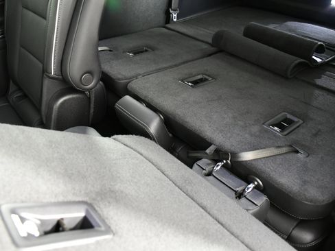 Used 2025 Buick Enclave Preferred image 48