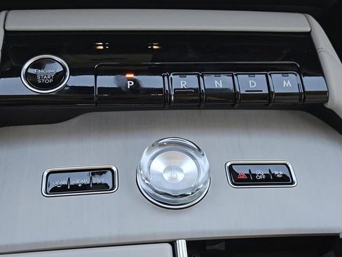 New 2025 Lincoln Navigator Reserve image 12