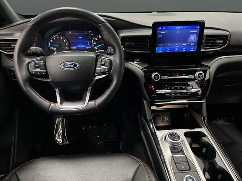 Used 2023 Ford Explorer ST-Line AWD/4WD image 5