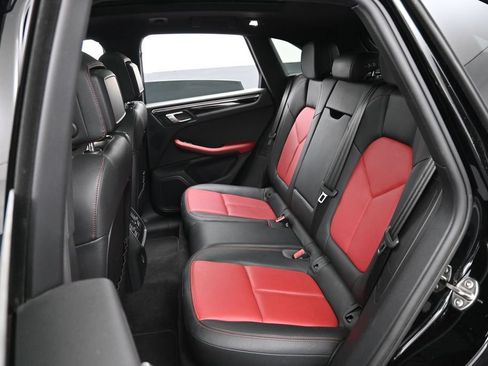 Certified 2021 Porsche Macan S AWD/4WD image 24