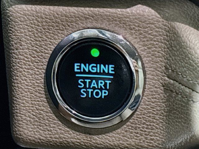 Used 2022 Ford Expedition Limited RWD image 18
