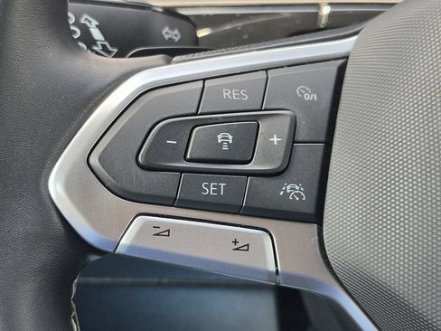 Used 2026 Volkswagen Atlas Cross Sport SE FWD image 23