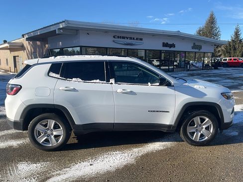 Certified 2022 Jeep Compass Latitude w/ Convenience Group image 4
