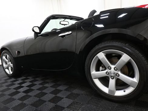 Used 2008 Pontiac Solstice Convertible w/ Preferred Package RWD image 15