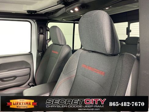 New 2026 Jeep Gladiator Rubicon w/ Steel Power Dome Hood Package image 10